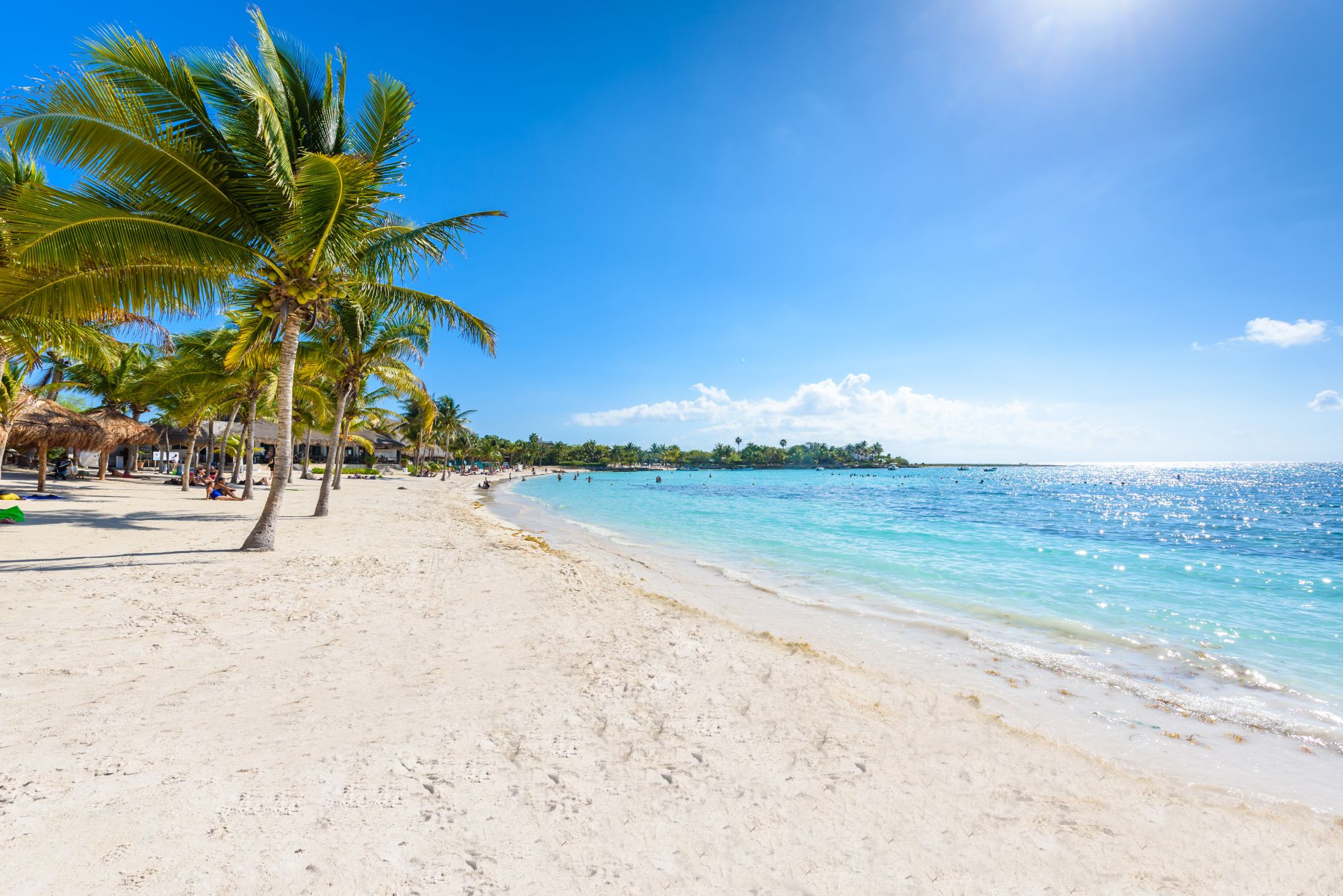 Akumal beach - Paradise Bay - tropikalna plaża w Quintana Roo, Meksyk - wybrzeże karaibskie
